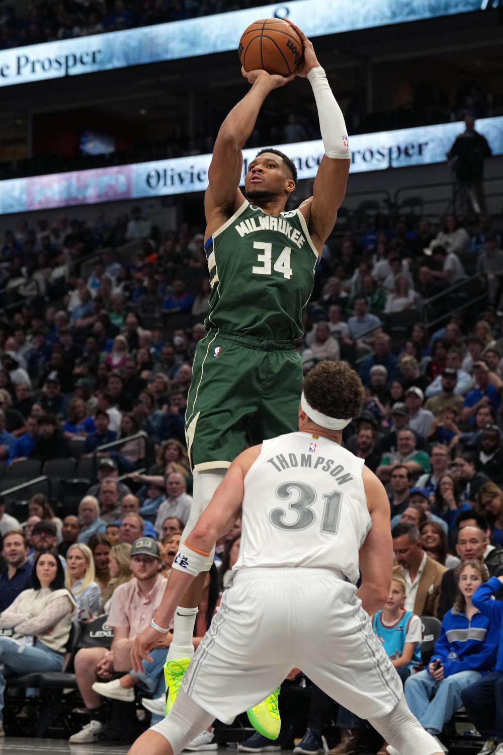 手并列领先 手并列领先