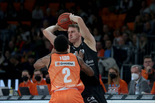 希望通过高 希望通过高