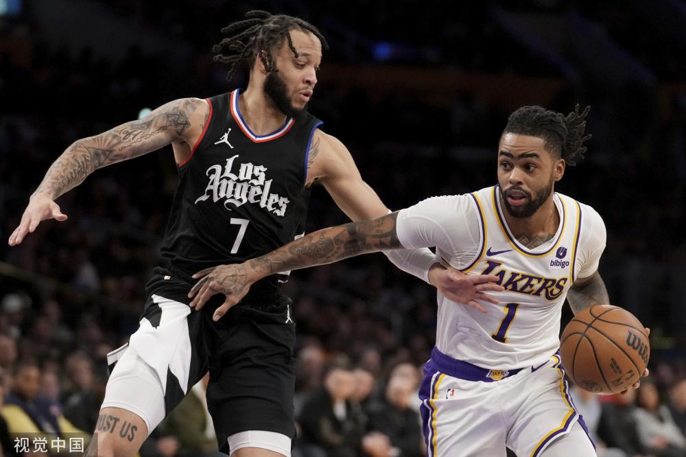 在末节奋力 在末节奋力